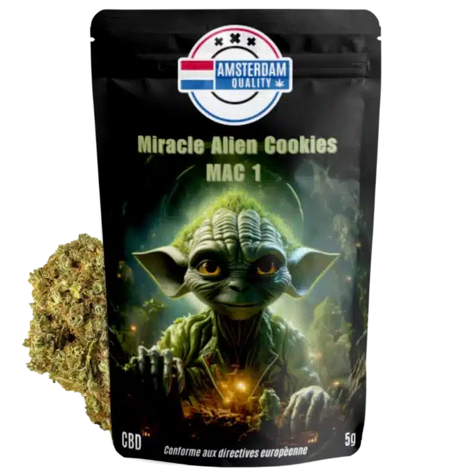 Vue de la fleur de CBD californienne Miracle Alien Cookies MAC1 d'Amsterdam Quality avec son emballage