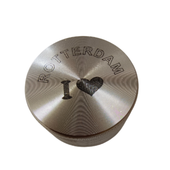 Grinder Aluminium couleur métal avec inscription « I love Rotterdam » - Amsterdam Quality