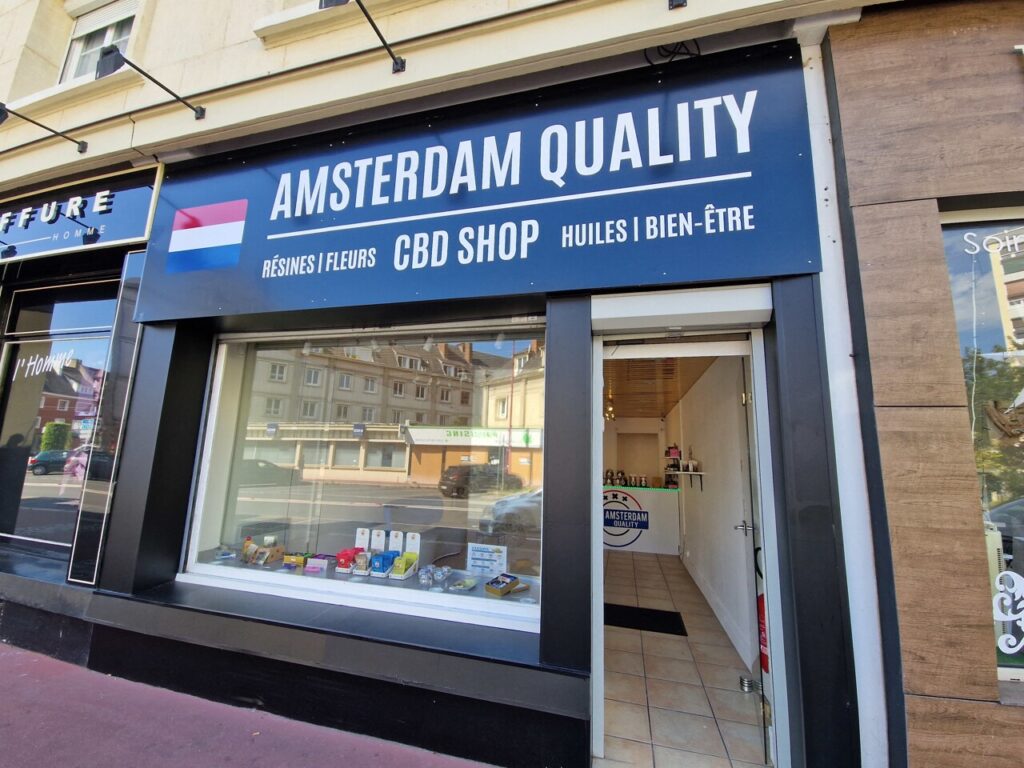 Boutique CBD Elbeuf - Amsterdam Quality 1 Devanture de la boutique Amsterdam Quality à Elbeuf, spécialisée en CBD.